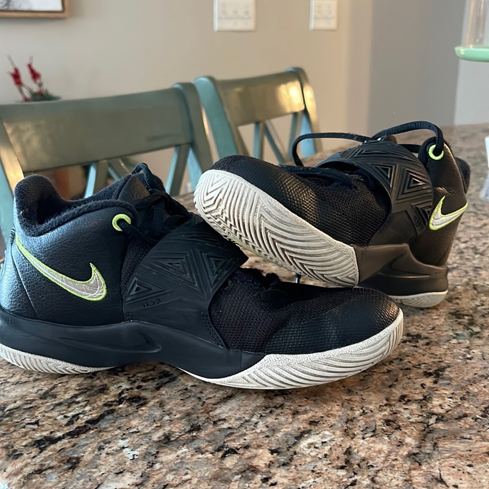 Black Nikes boys